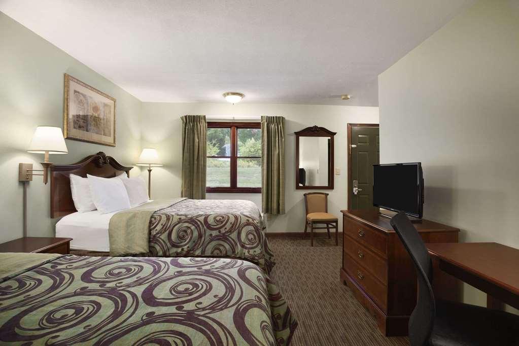 Quality Inn Great Barrington Room photo