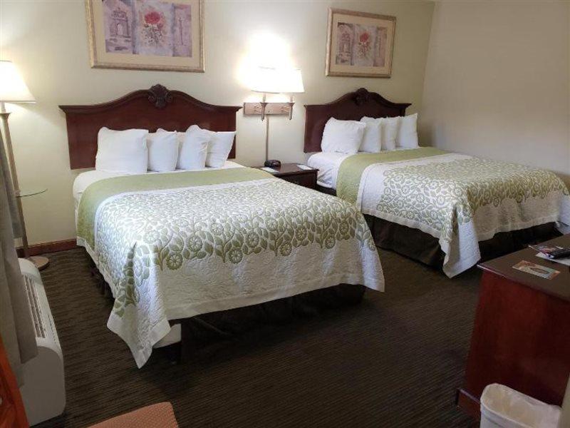 Quality Inn Great Barrington Exterior photo