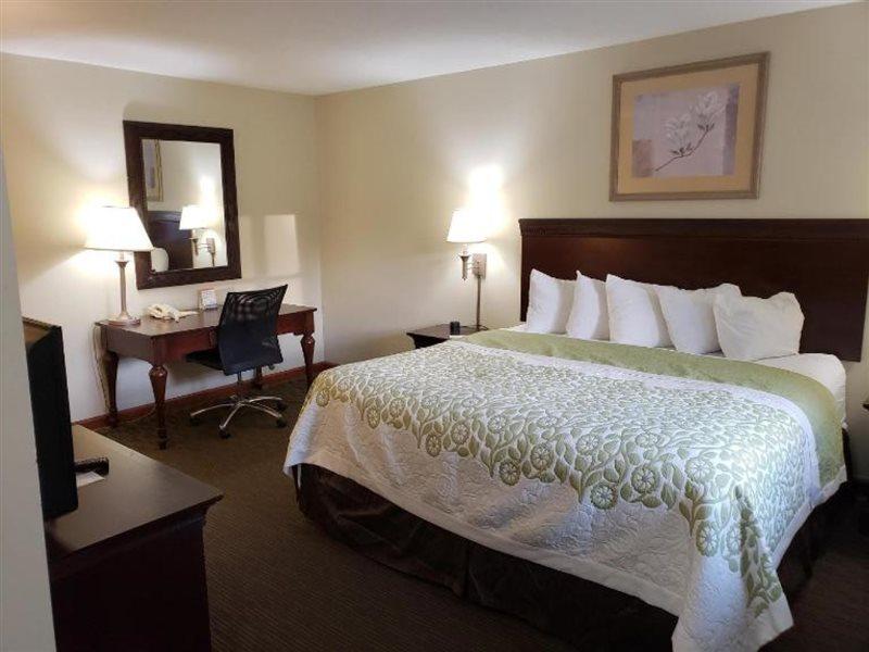 Quality Inn Great Barrington Exterior photo