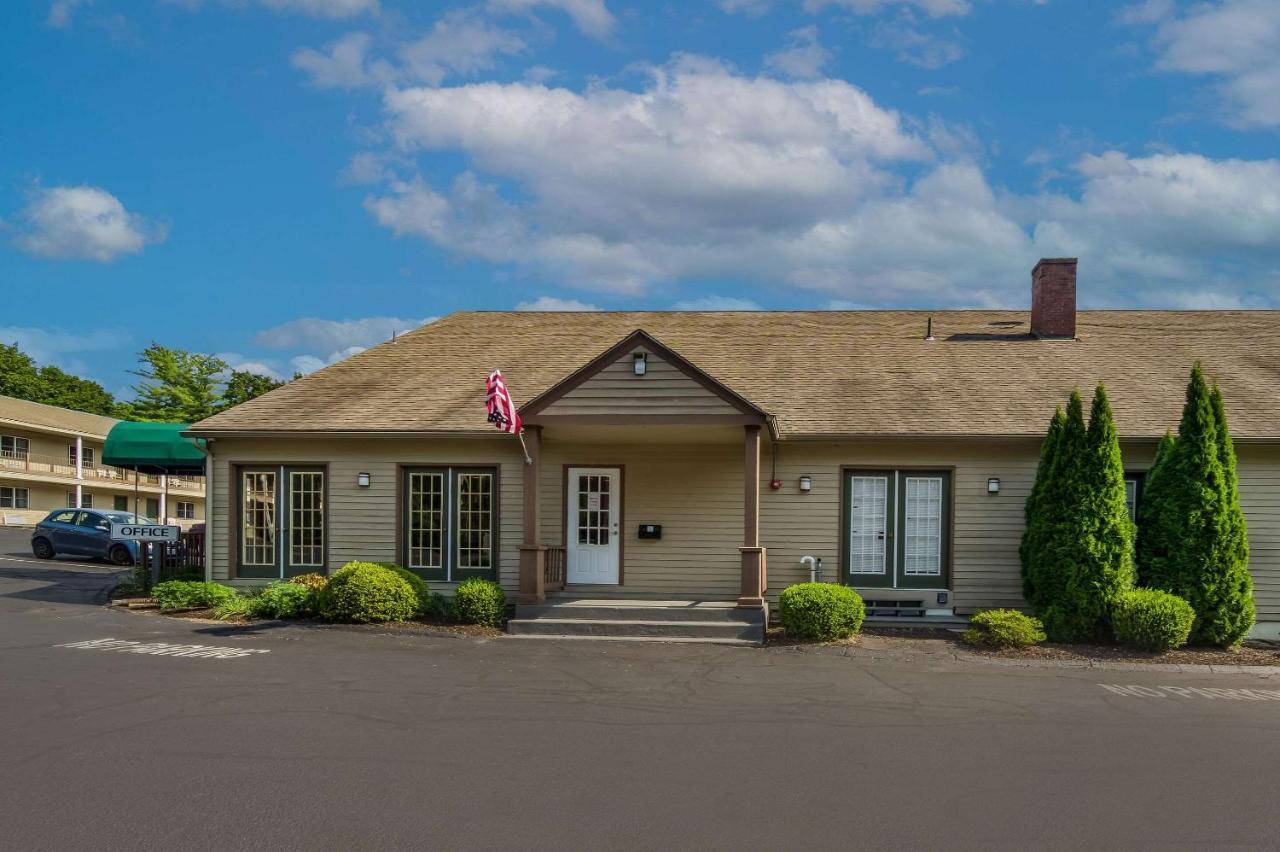 Quality Inn Great Barrington Exterior photo