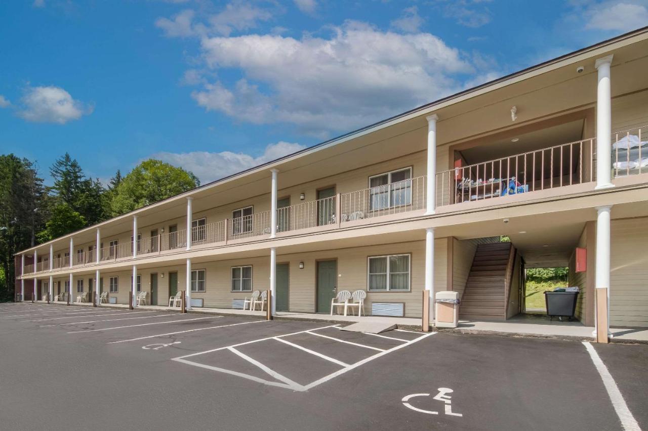 Quality Inn Great Barrington Exterior photo