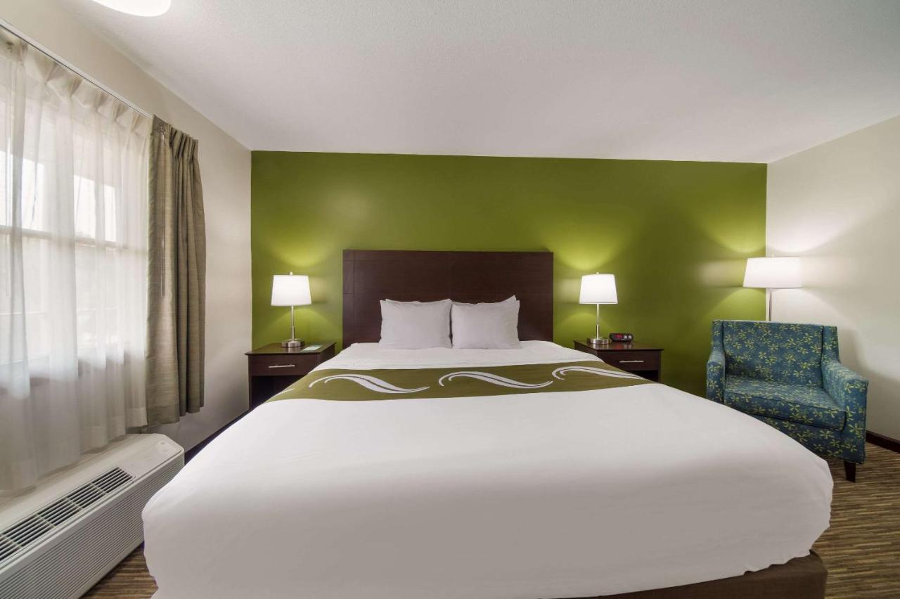 Quality Inn Great Barrington Exterior photo