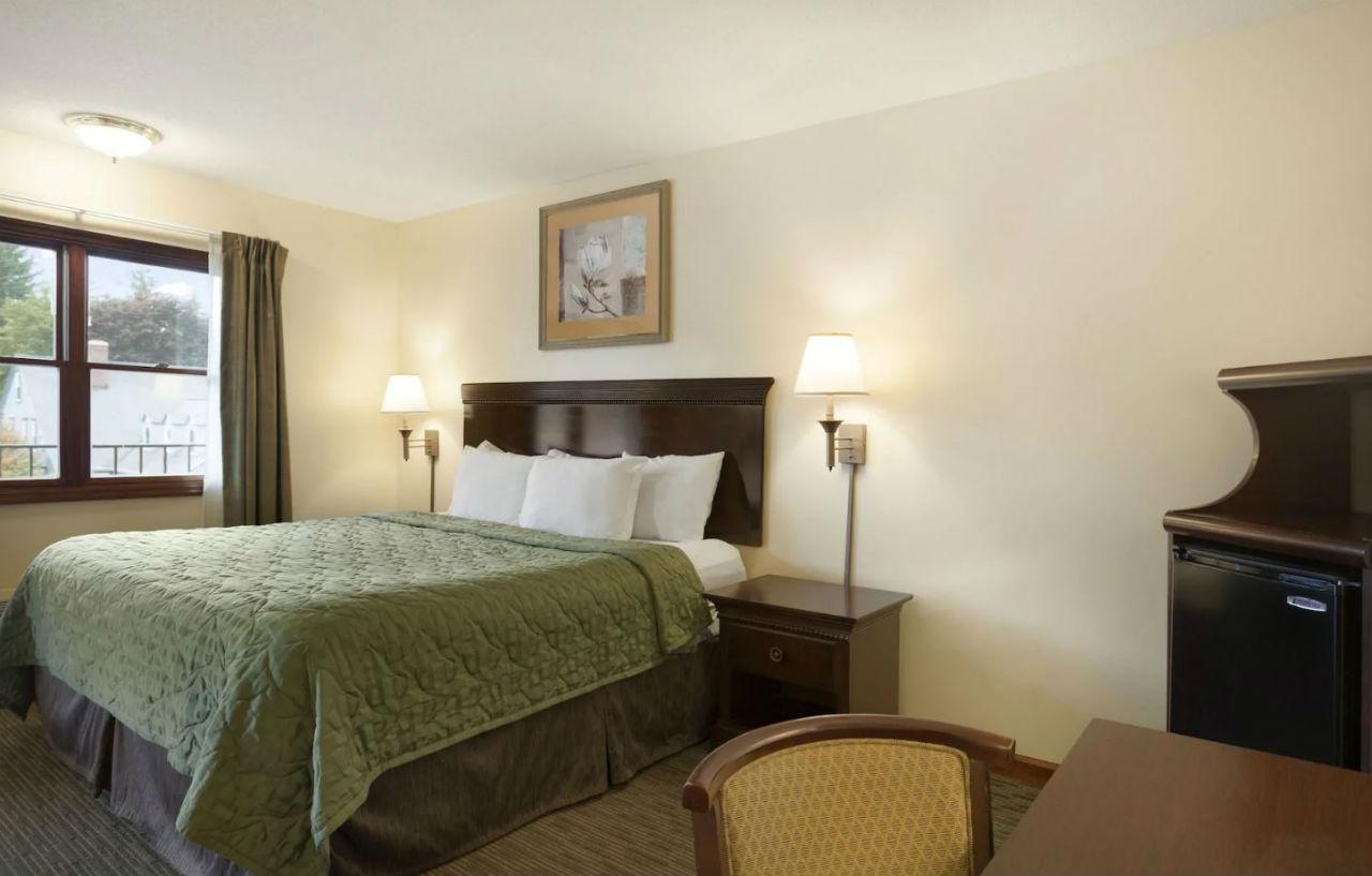 Quality Inn Great Barrington Exterior photo